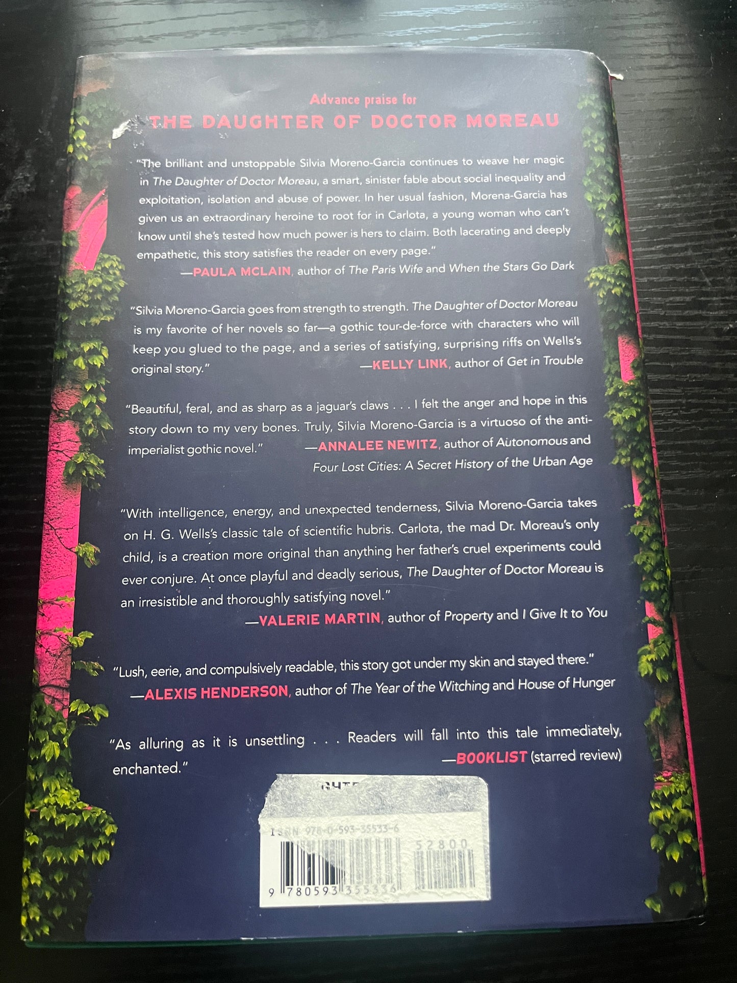 THE DAUGHTER OF DOCTOR MOREAU by Silvia Moreno-Garcia