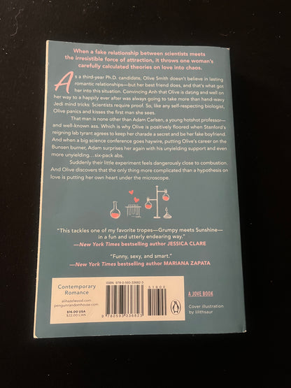 THE LOVE HYPOTHESIS by Ali Hazelwood